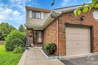 Condo Townhouse in Orleans - Cumberland and Area