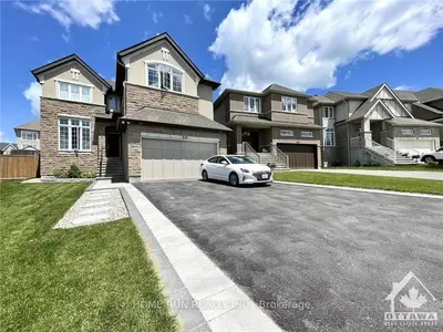 Detached in Kanata