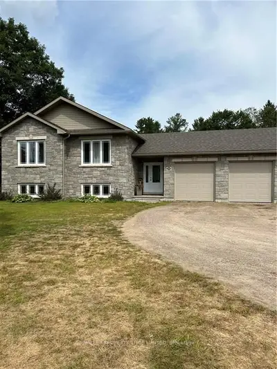 Detached in Laurentian Valley