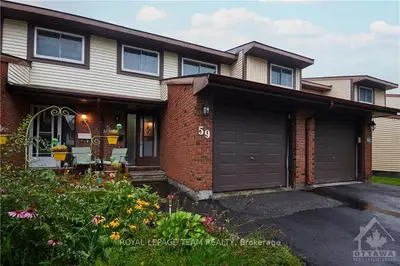 Condo Townhouse in Kanata