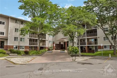 Condo Apartment in Orleans - Convent Glen and Area