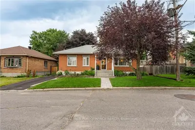 Detached in Vanier and Kingsview Park