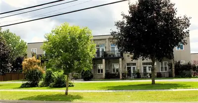 Condo Apartment in Cornwall
