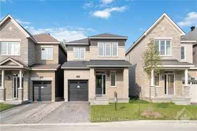 Detached in Kanata