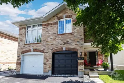 Att/Row/Townhouse in Orleans - Cumberland and Area