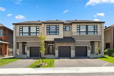 Att/Row/Townhouse in Blossom Park - Airport and Area