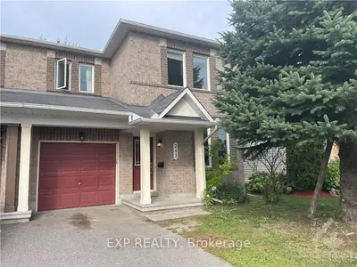 Att/Row/Townhouse in Barrhaven