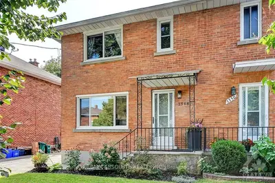 Semi-Detached in Carlington - Central Park