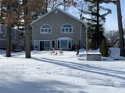 138 BAYVIEW Drive, Constance Bay - Dunrobin - Kilmaurs - Woodlawn, ON K0A 3M0