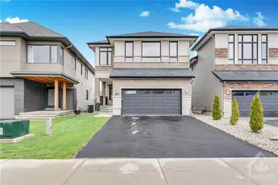 903 Ralph Hennessy Avenue, Blossom Park - Airport And Area, On K1x 0b1