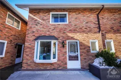 215 Mackay Street 11, New Edinburgh - Lindenlea, On K1m 2b6