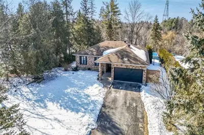 945 Kevin Crescent, Orleans - Cumberland And Area, On K4c 1c5