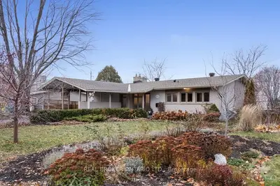 2535 REGINA Street, Britannia - Lincoln Heights and Area, ON K2B 6X4
