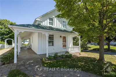 17 Main Street E, Westport, On K0g 1x0