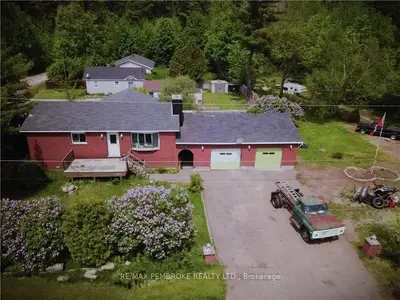 84 Richardson Crescent, Laurentian Valley, On K8a 6w5