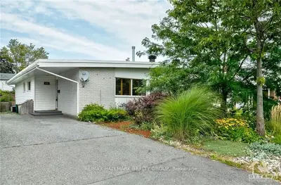 Semi-Detached in Cityview - Parkwoods Hills - Rideau Shore