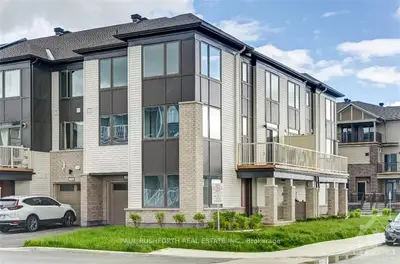 Att/Row/Townhouse in Barrhaven