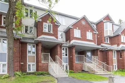 Condo Apartment in Hunt Club - South Keys and Area