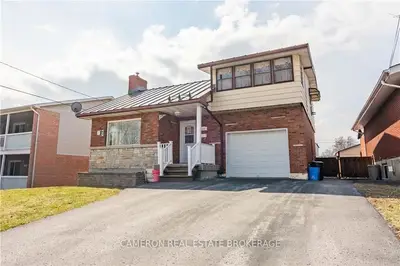 Detached in Cornwall