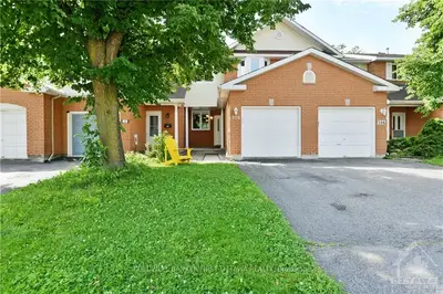 Att/Row/Townhouse in Barrhaven