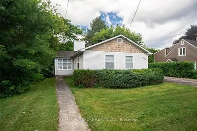 Detached in Pembroke