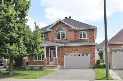 Detached in Blossom Park - Airport and Area