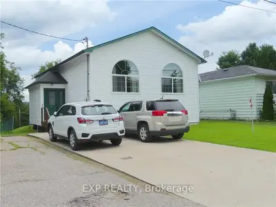Detached in Renfrew