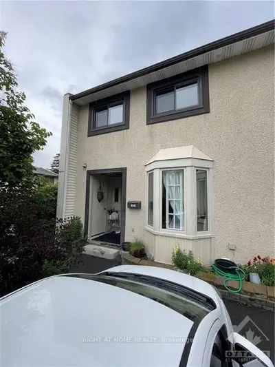 Condo Townhouse in Orleans - Convent Glen and Area