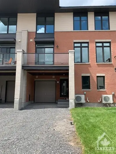 Att/Row/Townhouse in Orleans - Cumberland and Area