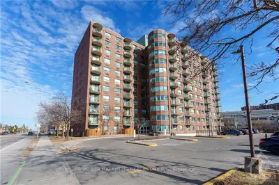 Condo Apartment in Hunt Club - South Keys and Area