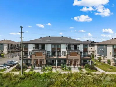 Condo Apartment in Kanata