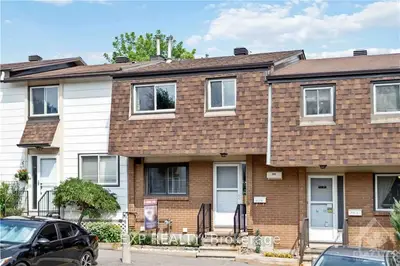 Condo Townhouse in Beacon Hill North - South and Area