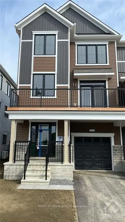 Att/Row/Townhouse in Stittsville - Munster - Richmond