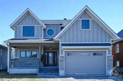 Detached in Smiths Falls