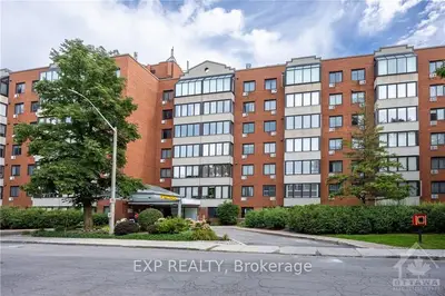 Condo Apartment in Manor Park - Cardinal Glen and Area