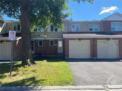 2 Castlebrook Lane D, South Of Baseline To Knoxdale, On K2g 5e2