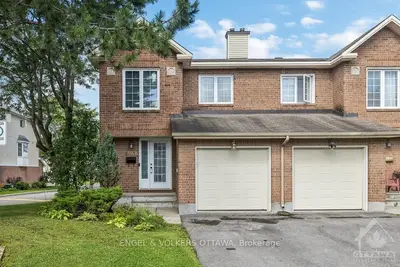 Condo Townhouse in Orleans - Convent Glen and Area