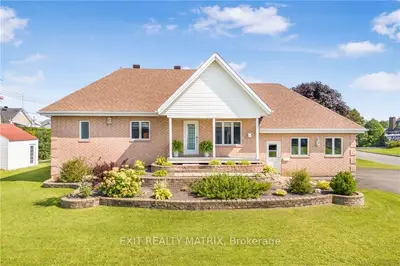 Detached in Hawkesbury