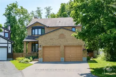Detached in Hunt Club - Windsor Park Village and Area