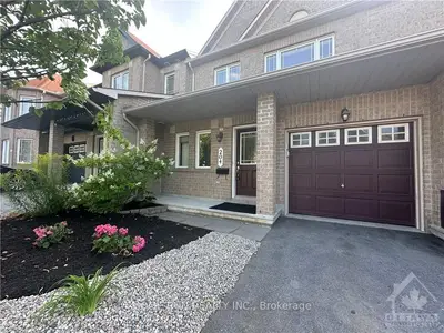 Att/Row/Townhouse in Barrhaven