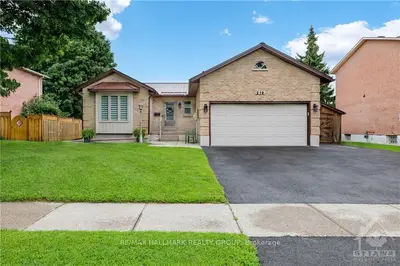 Detached in Brockville