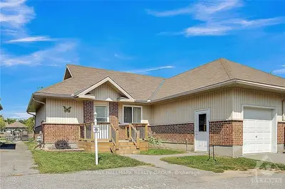 Condo Townhouse in Stittsville - Munster - Richmond