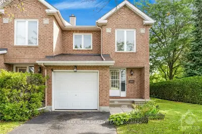 Condo Townhouse in Orleans - Convent Glen and Area