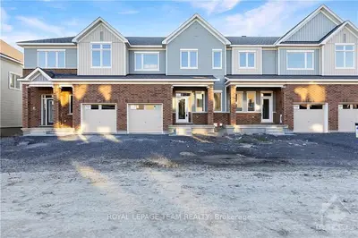 Att/Row/Townhouse in Orleans - Convent Glen and Area
