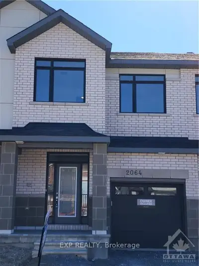 Att/Row/Townhouse in Kanata