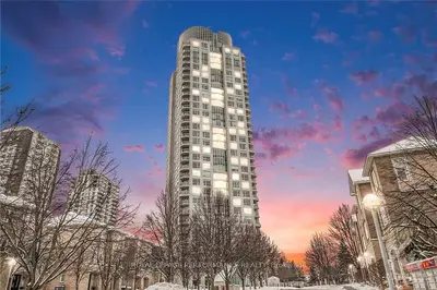 38 Metropole 806, Westboro - Hampton Park, On K1z 1e9