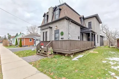 584 Moffat Street, Pembroke, On K8a 3y1