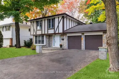 627 DUFF Crescent, Beacon Hill North - South and Area, ON K1J 7C6