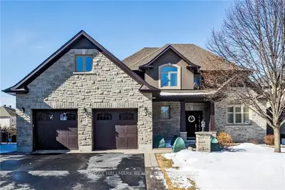 61 BERT G ARGUE Drive, Stittsville - Munster - Richmond, ON K2S 2H3