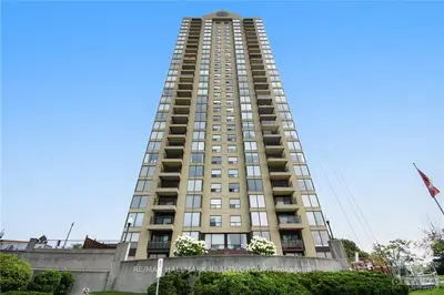 545 ST LAURENT Boulevard 1802, Manor Park - Cardinal Glen and Area, ON K1K 4H9